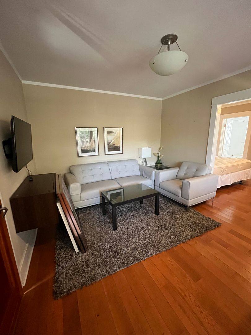Apartment for rent at 301-303 N Hudson Ave, Pasadena, CA 91101