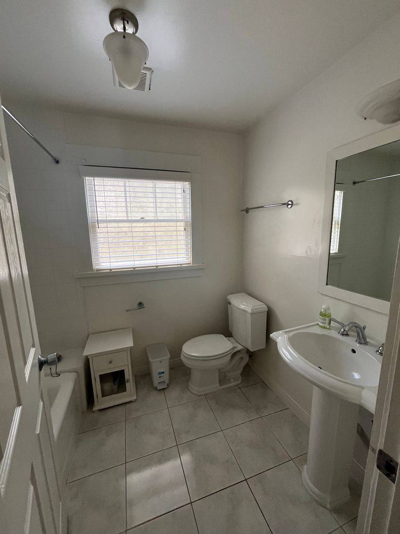 Apartment for rent at 301-303 N Hudson Ave, Pasadena, CA 91101