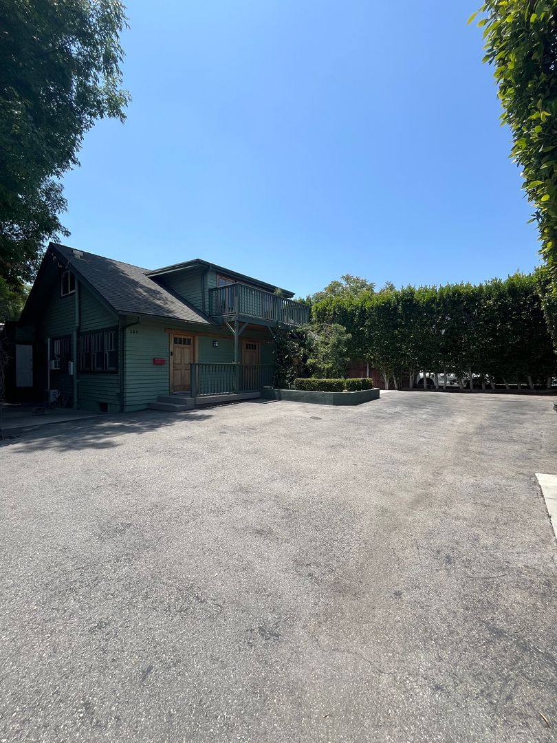 Apartment for rent at 301-303 N Hudson Ave, Pasadena, CA 91101