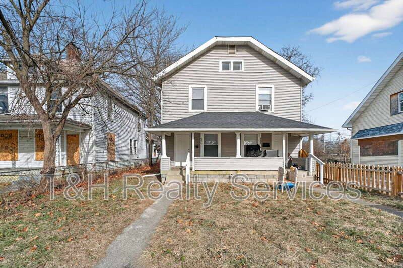 Apartment for rent at 926 W 32nd St, Indianapolis, IN 46208