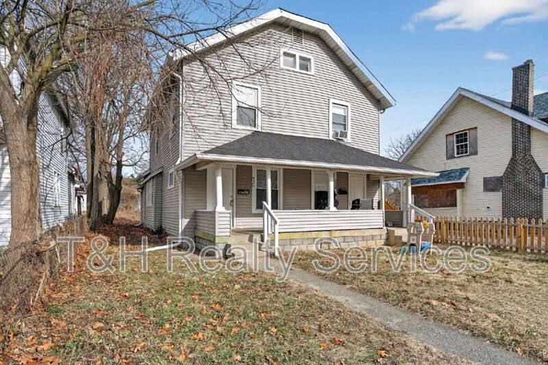 Apartment for rent at 926 W 32nd St, Indianapolis, IN 46208