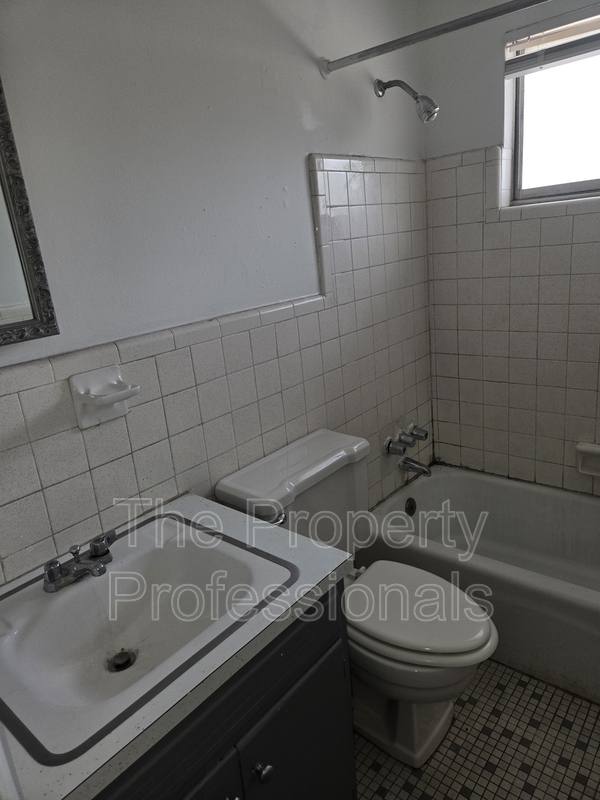 Apartment for rent at 7719 7th Ave S, Birmingham, AL 35206