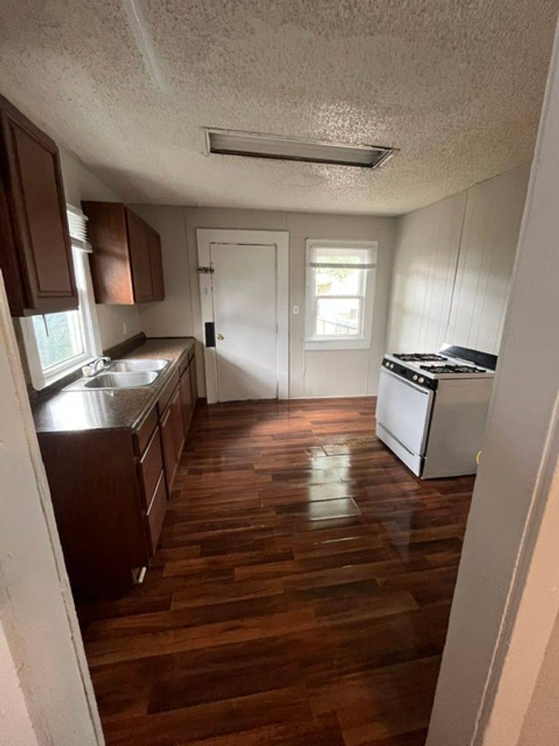 Apartment for rent at 702 N Buchanan, Amarillo, TX 79107