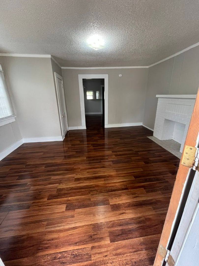 Apartment for rent at 702 N Buchanan, Amarillo, TX 79107