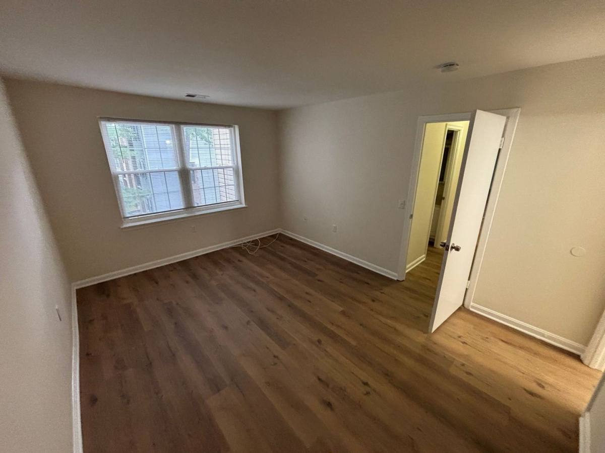 Apartment for rent at 18318 Streamside Dr #202, Gaithersburg, MD 20879