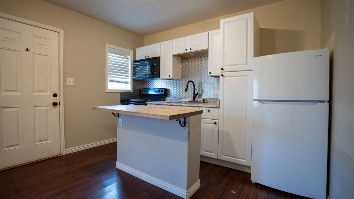 Apartment for rent at 250 N Beech St, Casper, WY 82601