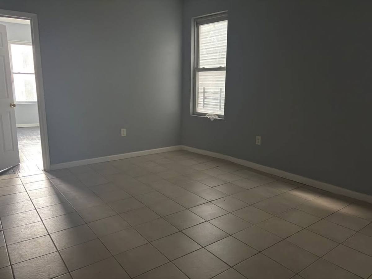 Apartment for rent at 482 Avon, Newark, NJ 07108