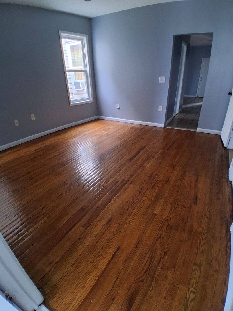 Apartment for rent at 483 Avon, Newark, NJ 07108