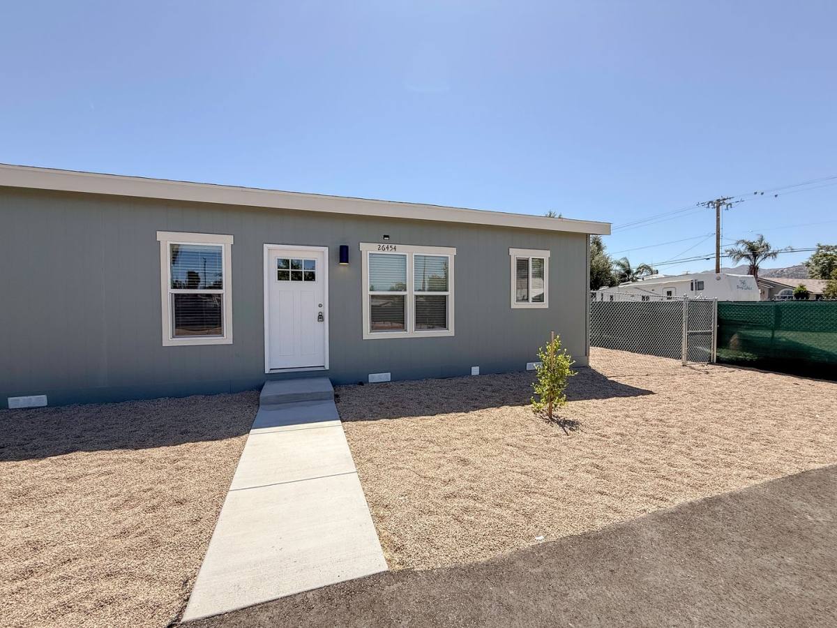House for rent at 26454 N San Jacinto St, Hemet, CA 92543