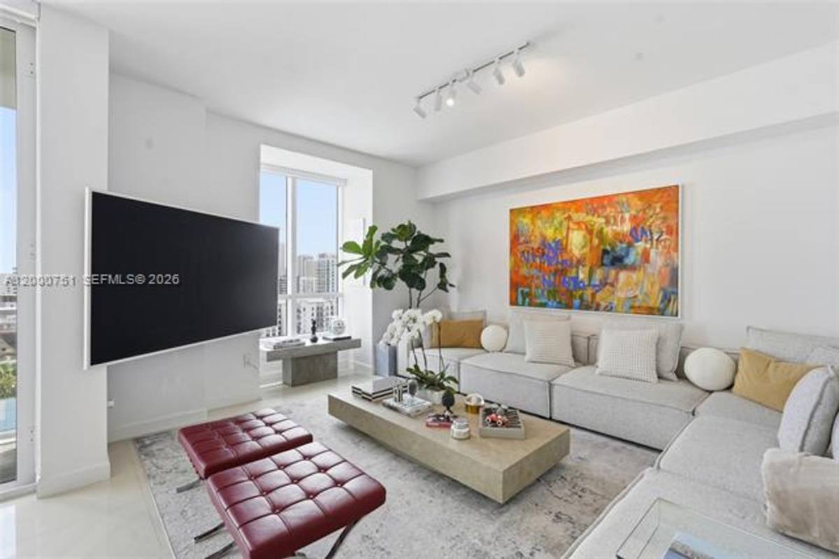 Apartment for rent at 601 NE 27th St, Miami, FL 33137