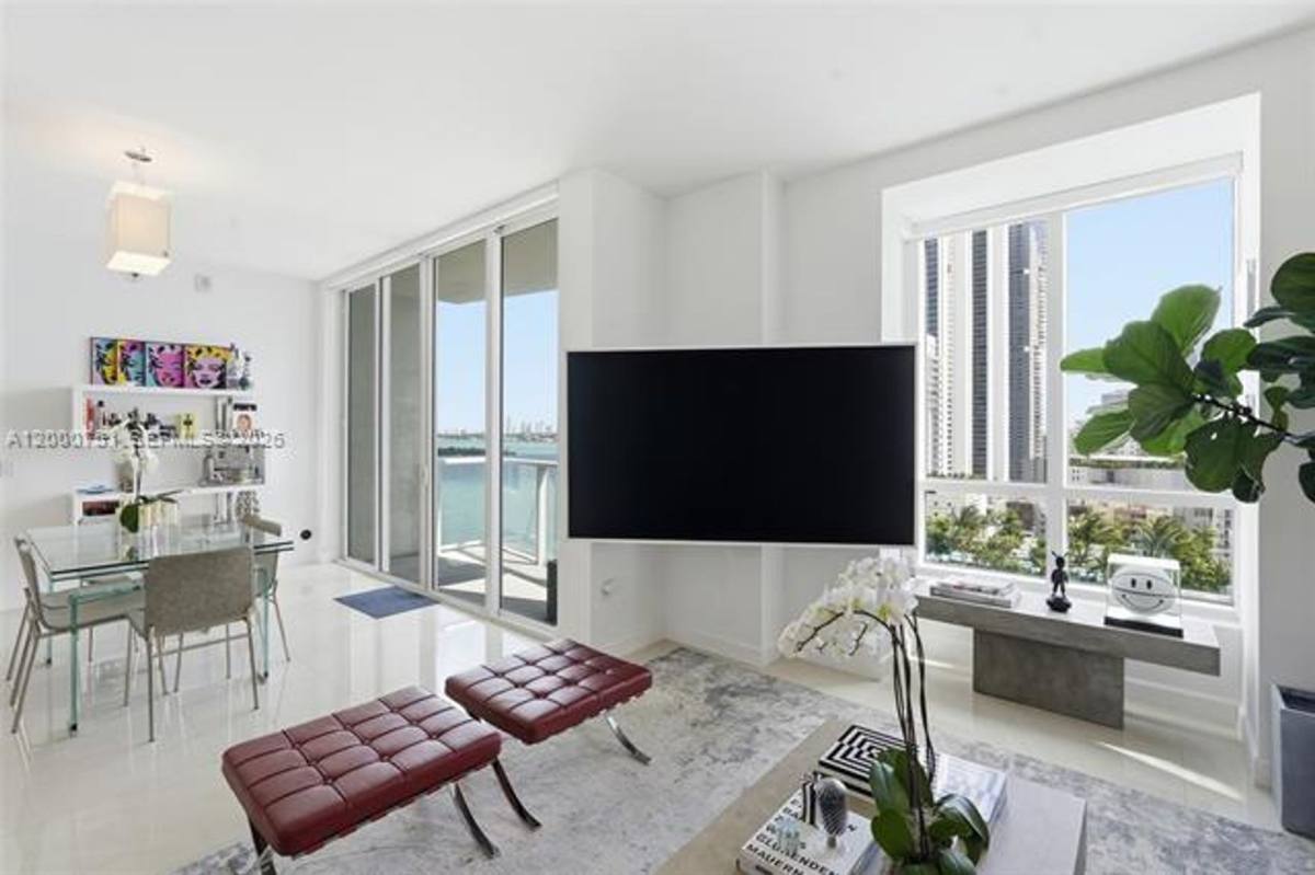 Apartment for rent at 601 NE 27th St, Miami, FL 33137