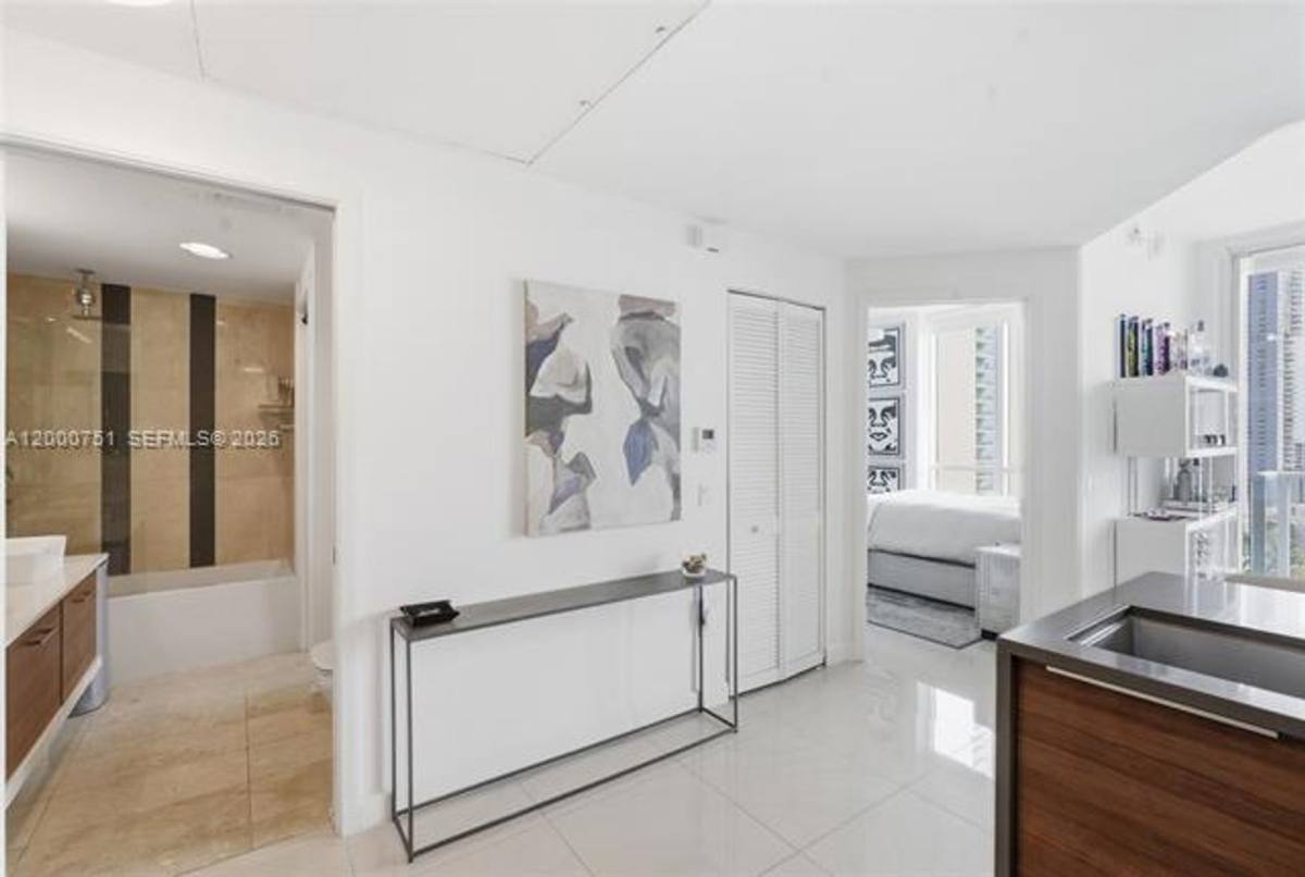 Apartment for rent at 601 NE 27th St, Miami, FL 33137