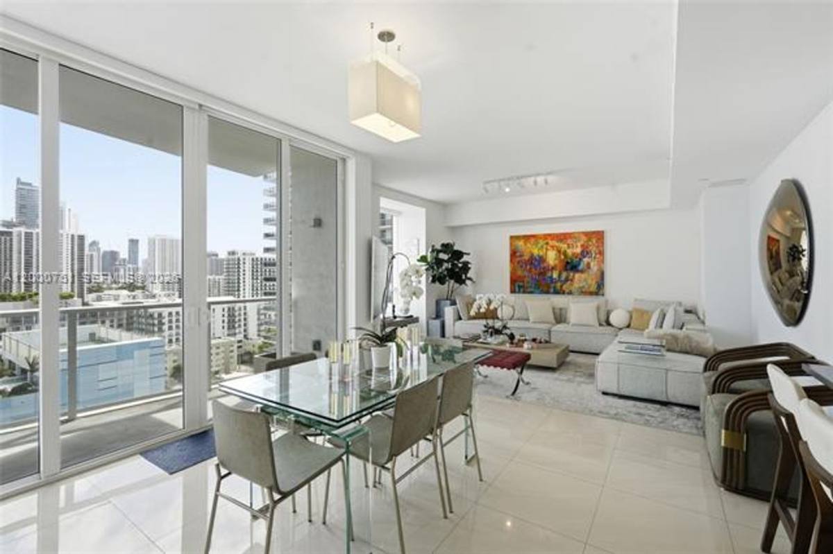 Apartment for rent at 601 NE 27th St, Miami, FL 33137