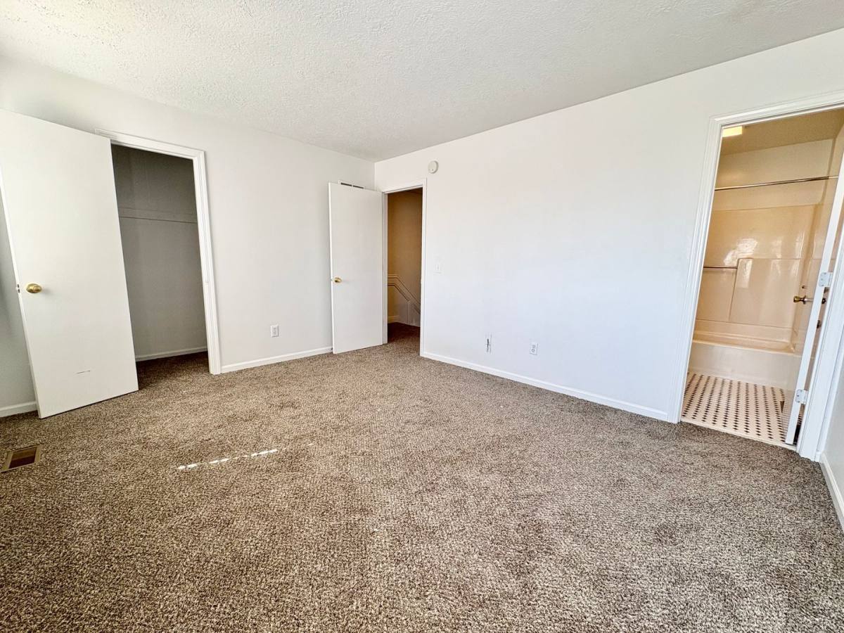 4420 Jarboe St, Kansas City, MO 64111 - Apartment for Rent - Image 9
