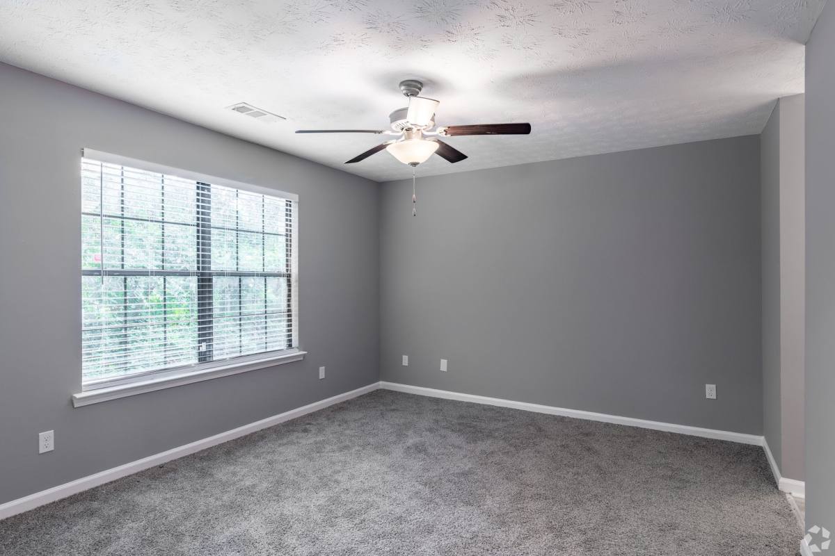 Apartment for rent at 563 Briar Hill Court, Riverdale, GA 30274