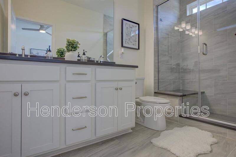 Townhouse for rent at 112 Judson Ave, Charlotte, NC 28208