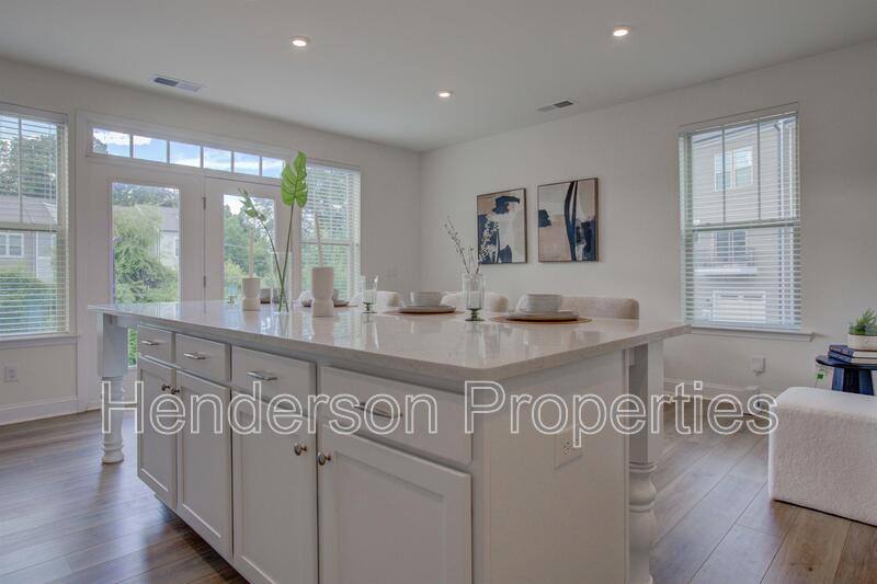 Townhouse for rent at 112 Judson Ave, Charlotte, NC 28208