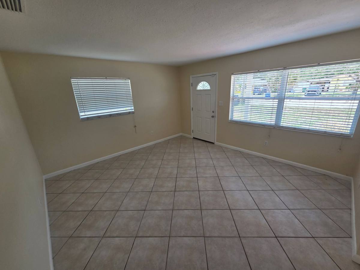 House for rent at 2910 W Pearl Ave, Tampa, FL 33611
