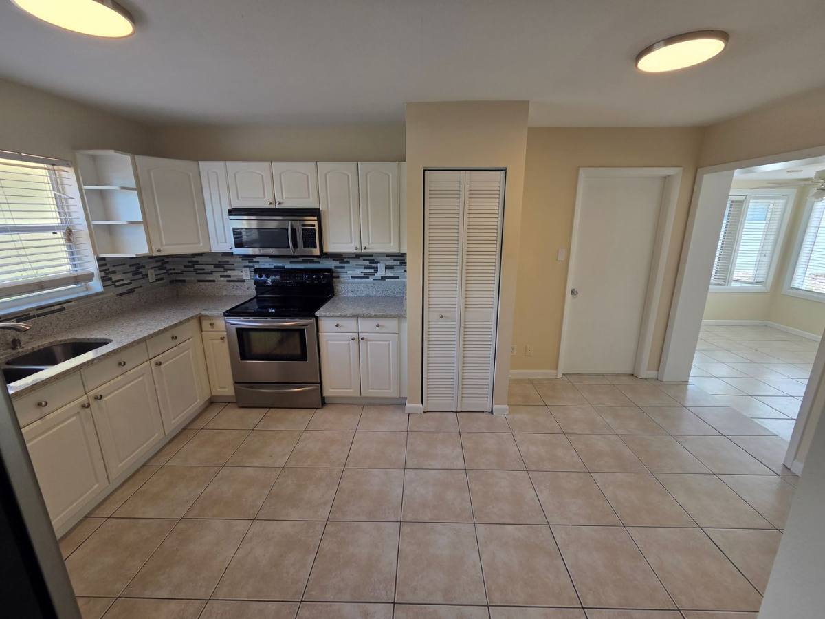 House for rent at 2910 W Pearl Ave, Tampa, FL 33611