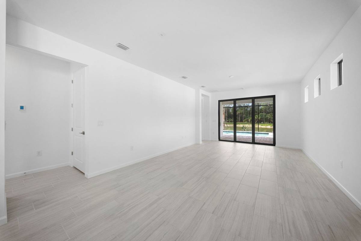 House for rent at 2139 Freemont Way, Naples, FL 34120