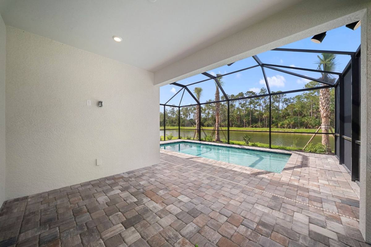 House for rent at 2139 Freemont Way, Naples, FL 34120