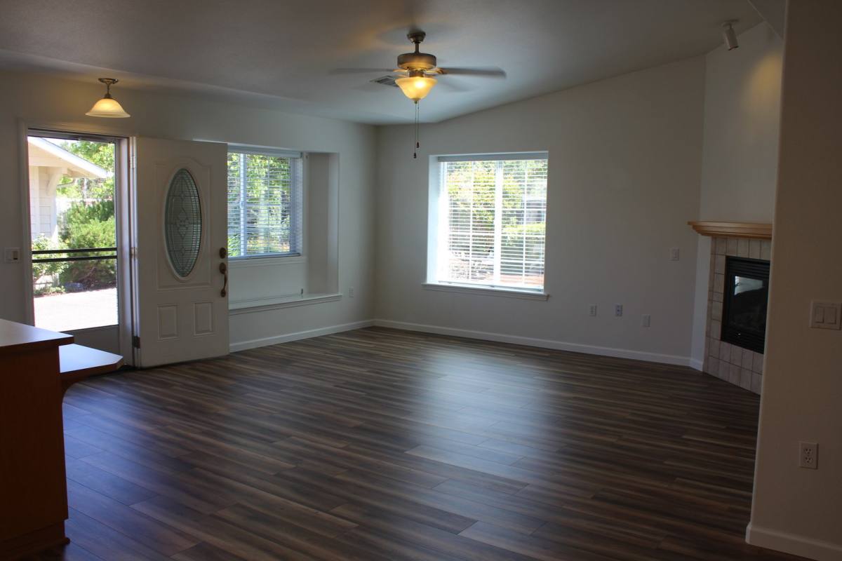 Apartment for rent at 2060 Hubbard Lane, Grants Pass, OR 97527