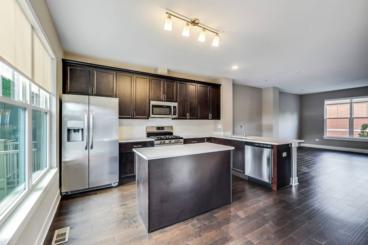 Apartment for rent at 25 Clay Ave, Highwood, IL 60040