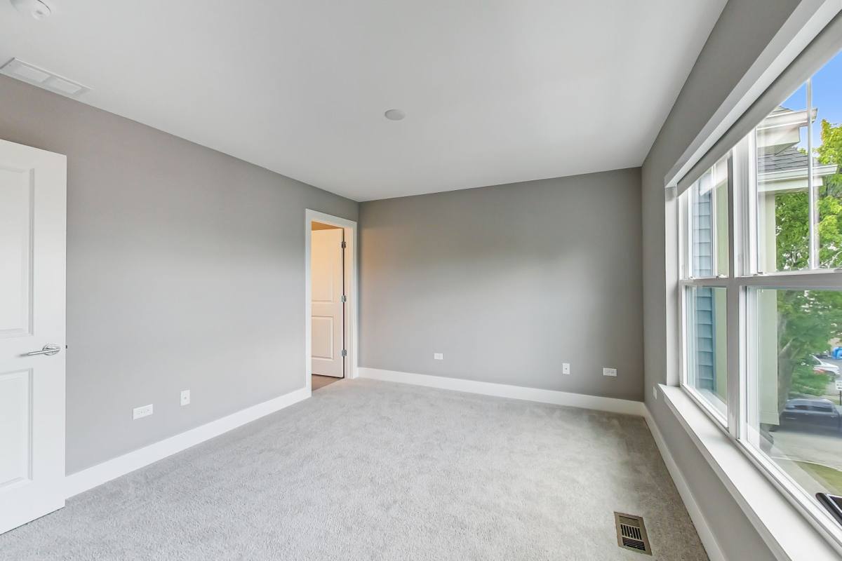 Apartment for rent at 25 Clay Ave, Highwood, IL 60040