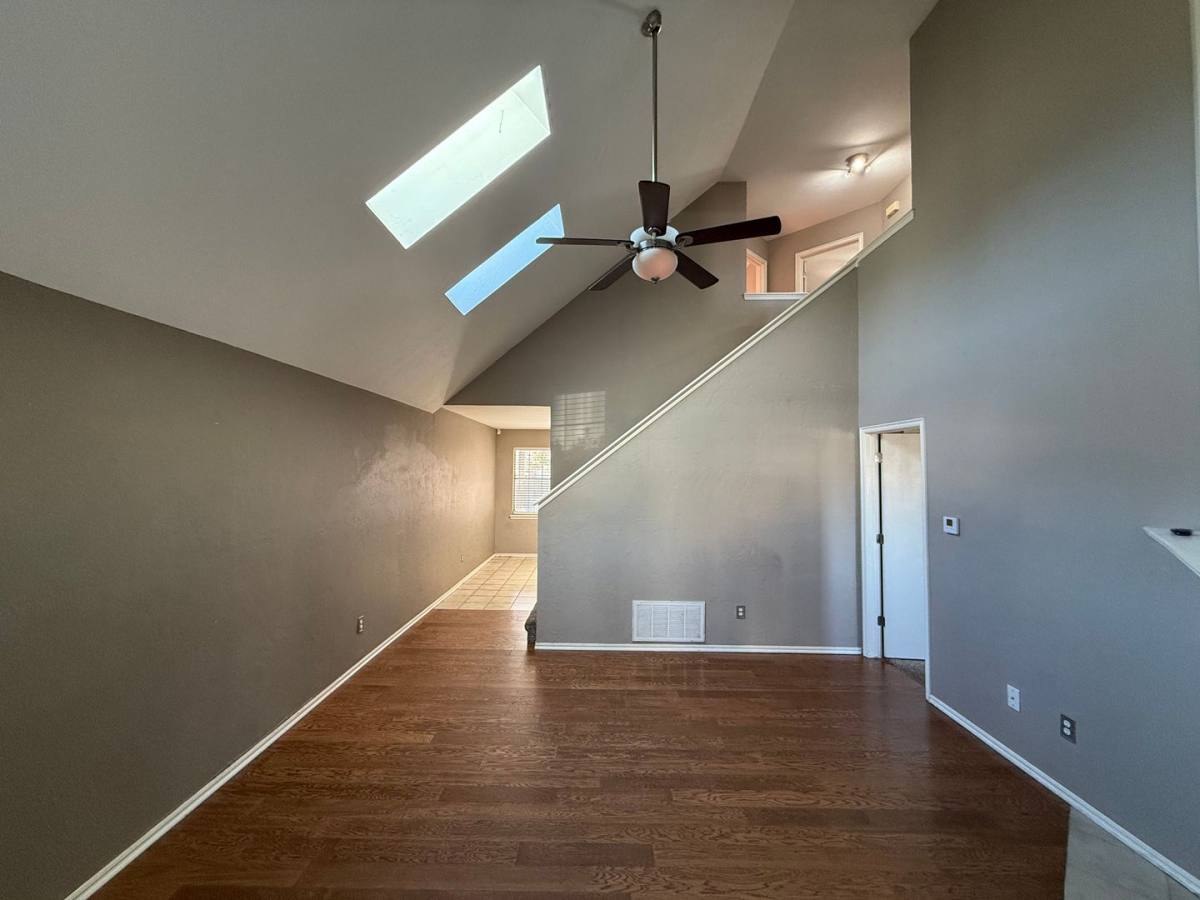 House for rent at 1404 SW 22nd St, Oklahoma City, OK 73170