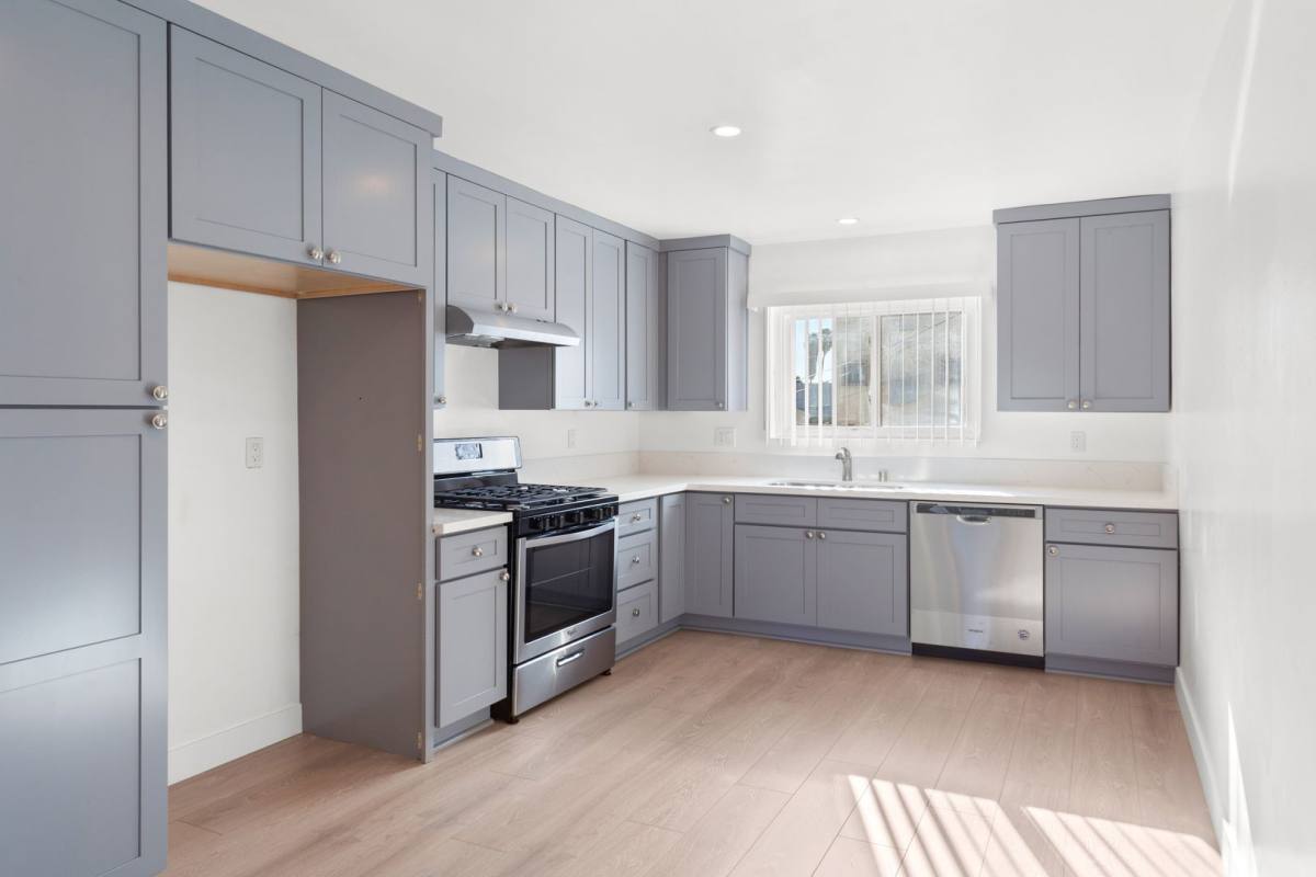 Apartment for rent at 1725 Freeman Ave, Long Beach, CA 90804