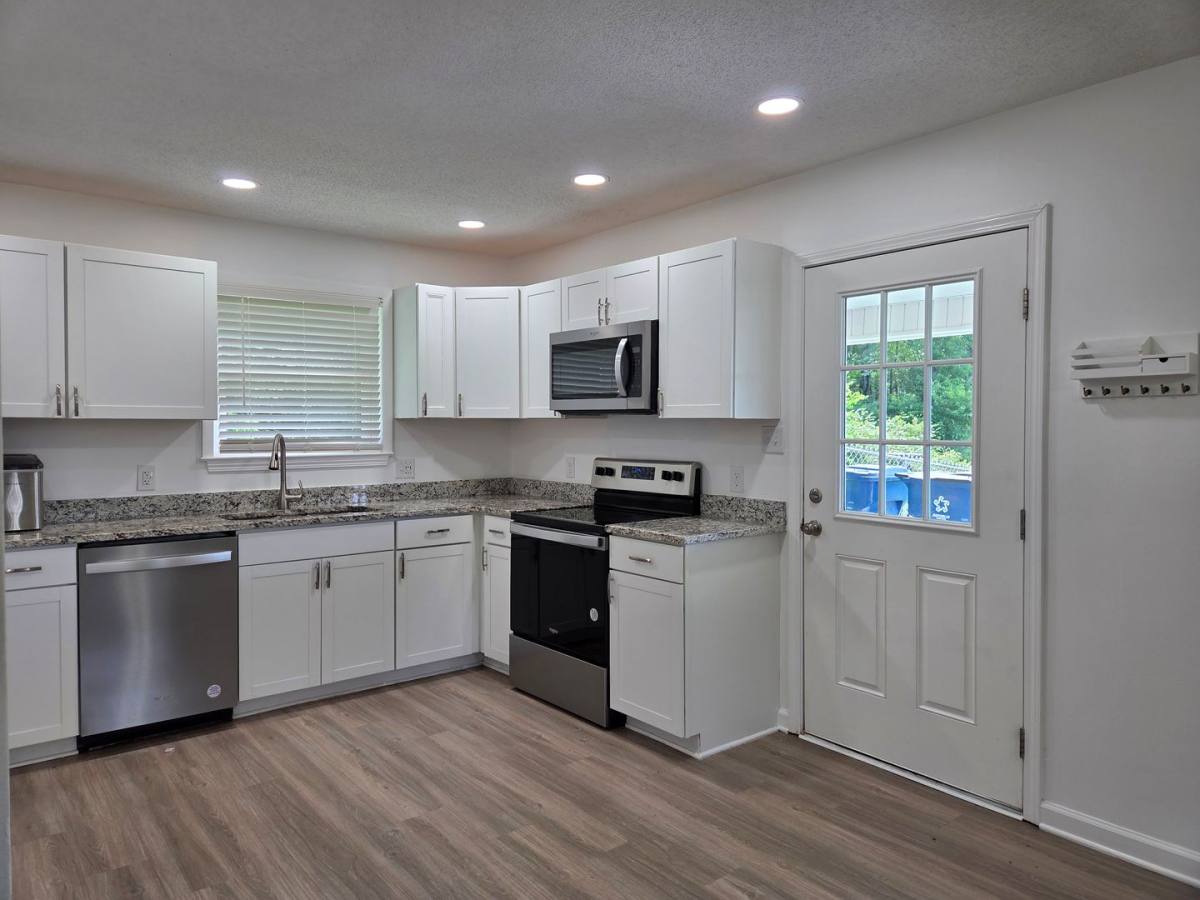 House for rent at 217 Foxwood Dr, Maiden, NC 28650
