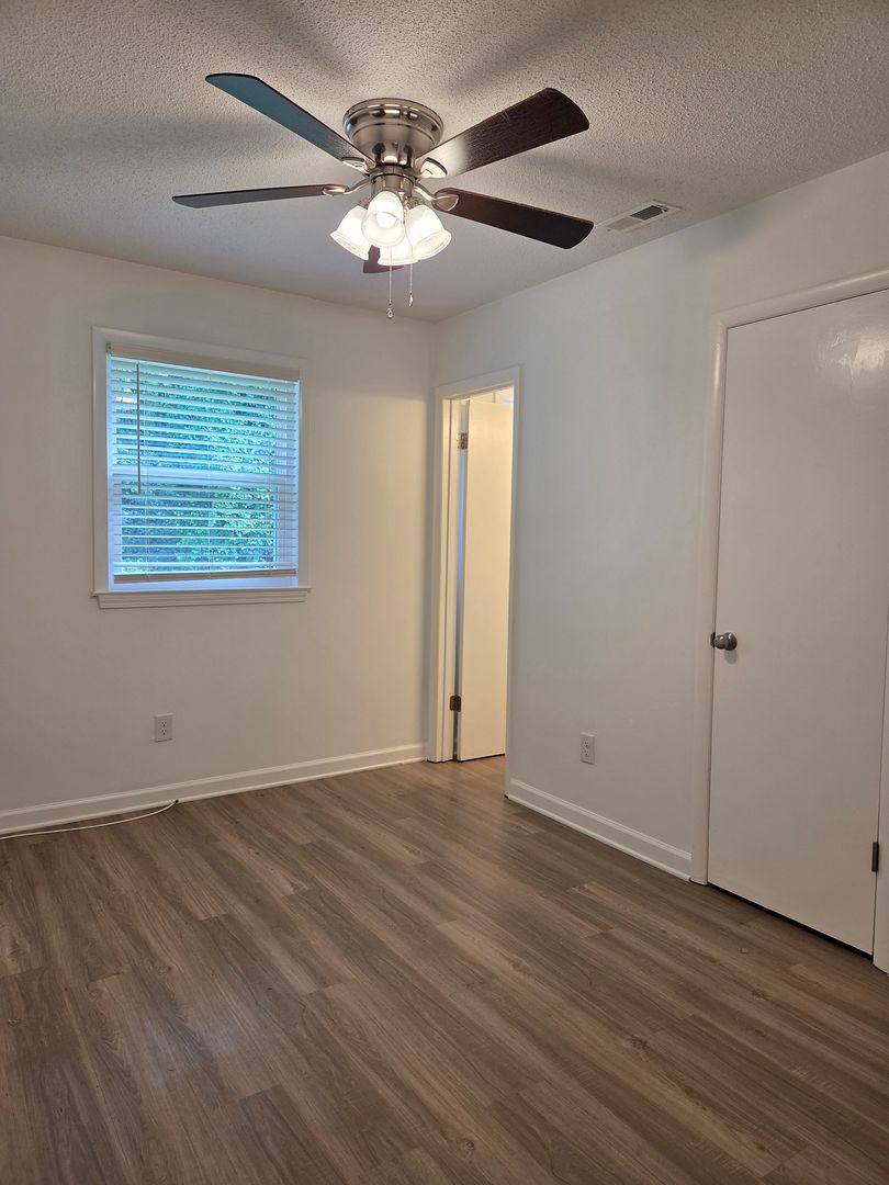 House for rent at 217 Foxwood Dr, Maiden, NC 28650
