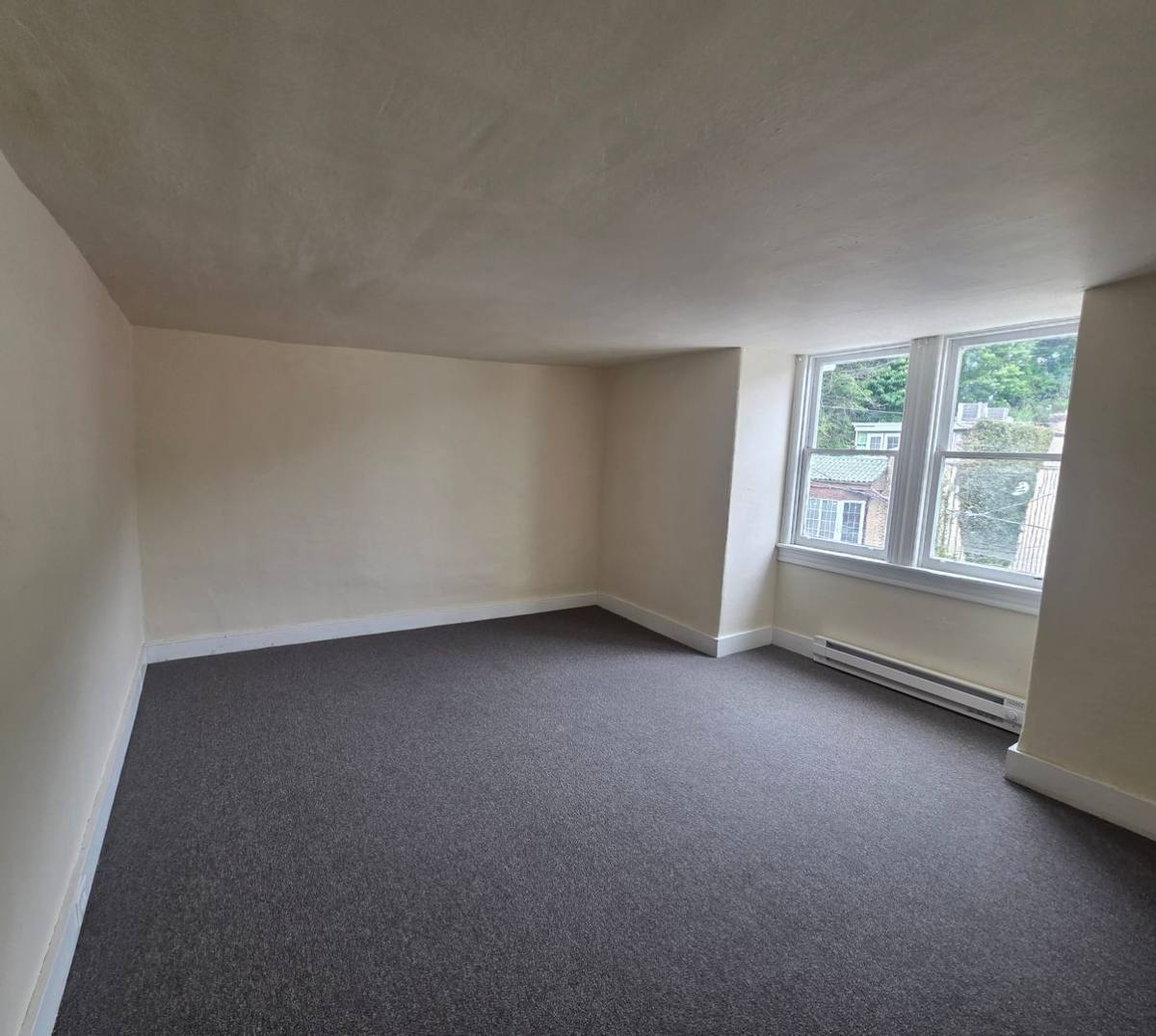 House for rent at 721 W Market St, Pottsville, PA 17901