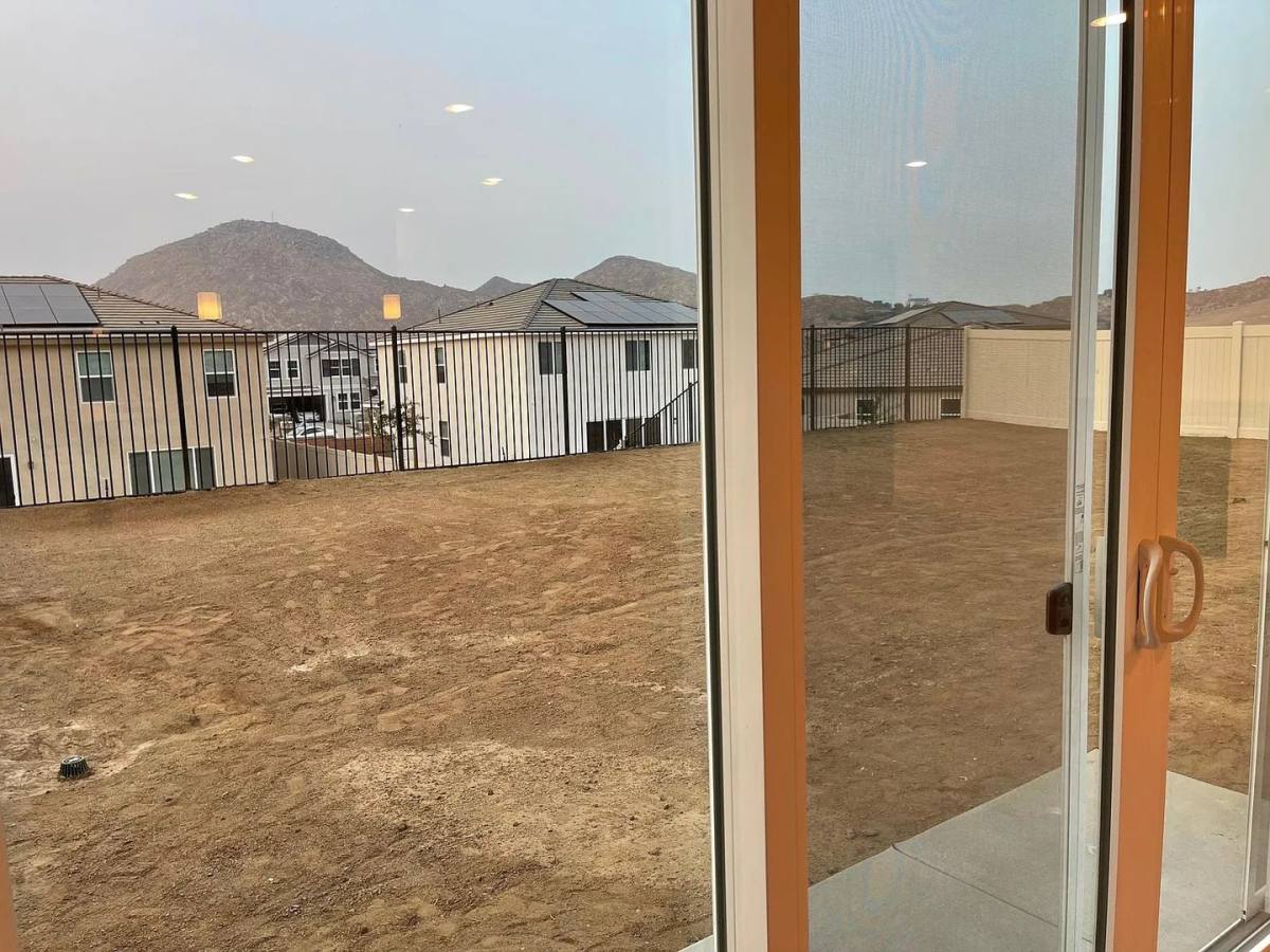 House for rent at 8277 Country Mile Lane, Riverside, CA 92507
