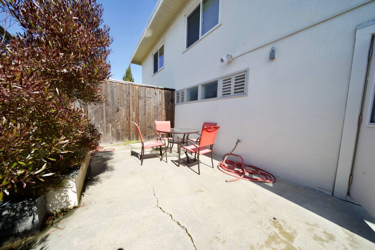 Apartment for rent at 1926 Ivy St, San Mateo, CA 94403