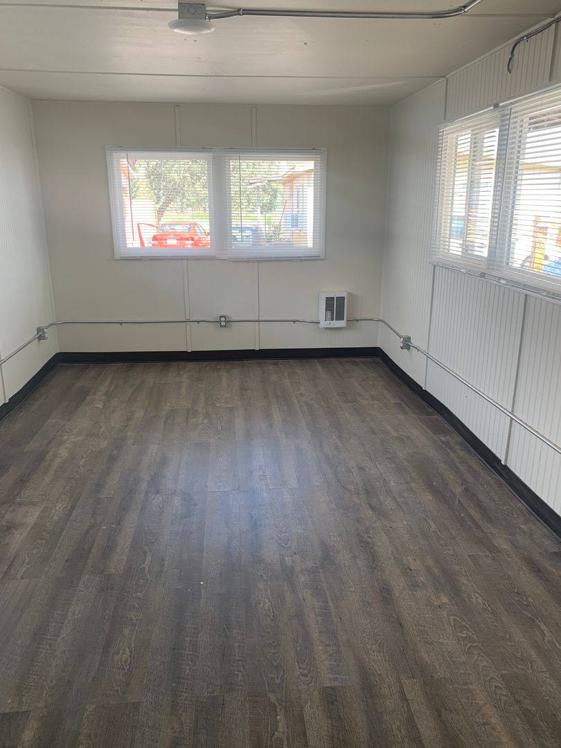 Apartment for rent at 102 E California St, Yakima, WA 98903