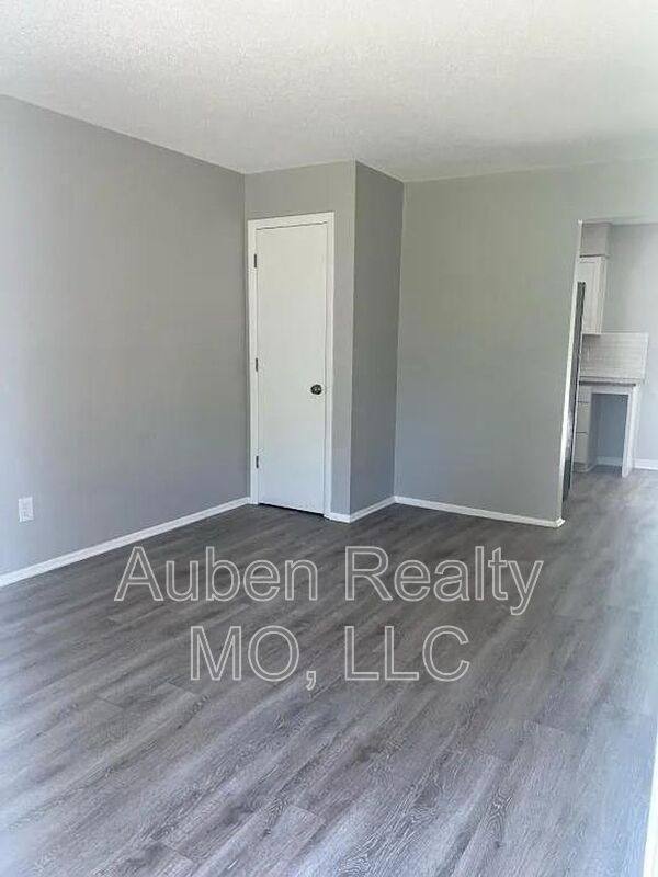 Apartment for rent at 6135-6141 Farrow Ave 6135, Kansas City, KS 66104