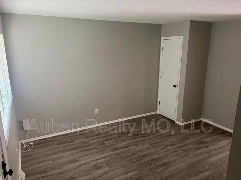Apartment for rent at 6135-6141 Farrow Ave 6135, Kansas City, KS 66104