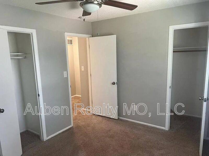 Apartment for rent at 6135-6141 Farrow Ave 6135, Kansas City, KS 66104