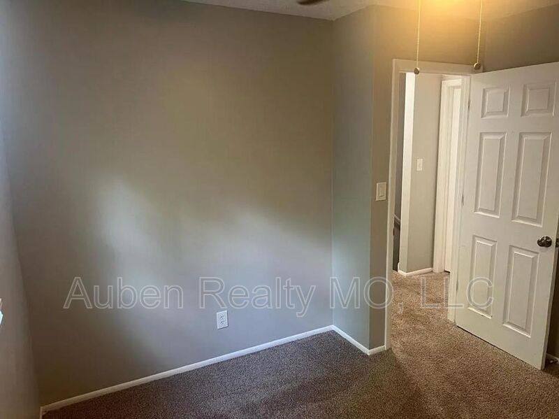 Apartment for rent at 6135-6141 Farrow Ave 6135, Kansas City, KS 66104
