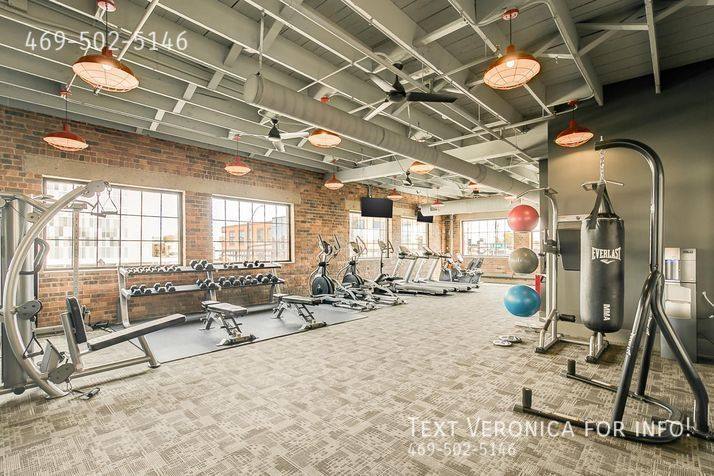 Apartment for rent at 650 S Main St, Fort Worth, TX 76104