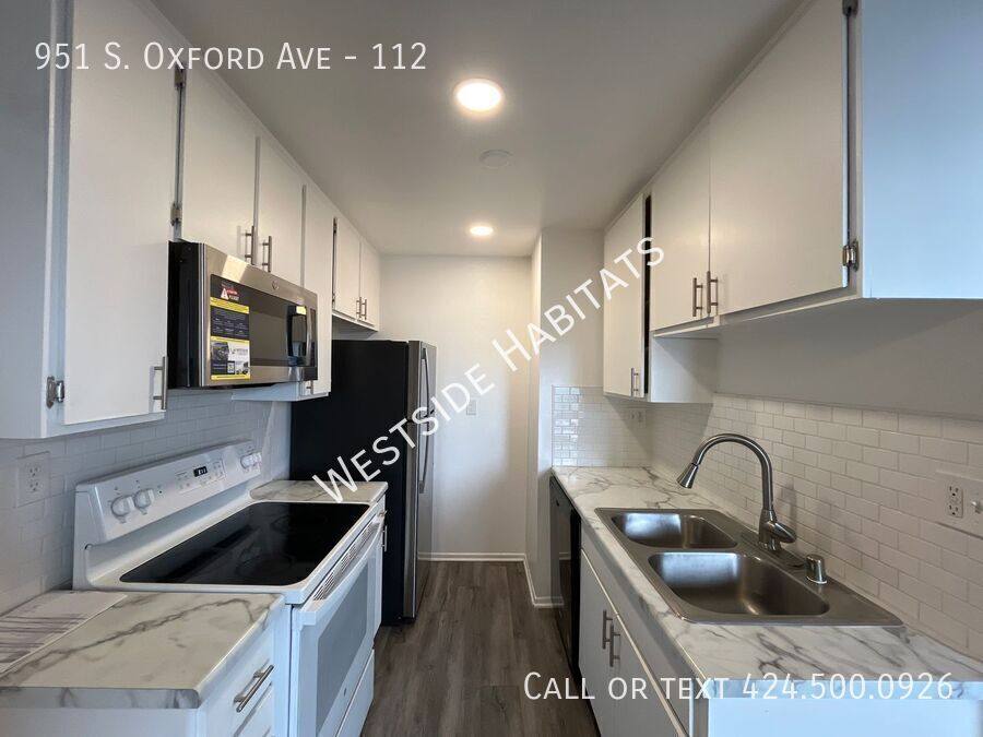 Apartment for rent at 951 S Oxford Ave, Los Angeles, CA 90006