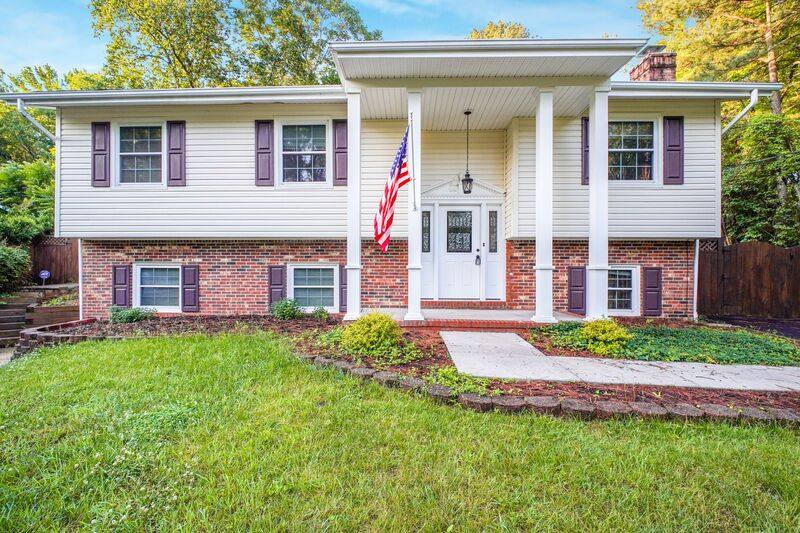 House for rent at 948 Ficklen Rd, Fredericksburg, VA 22405