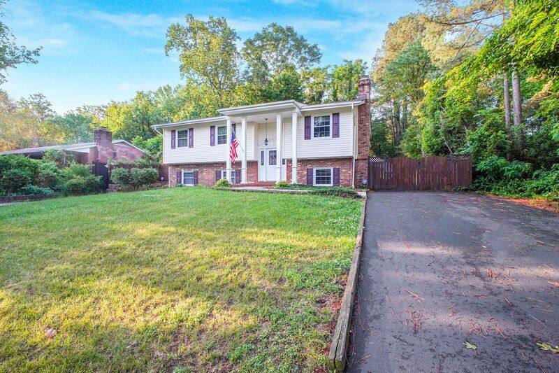 House for rent at 948 Ficklen Rd, Fredericksburg, VA 22405
