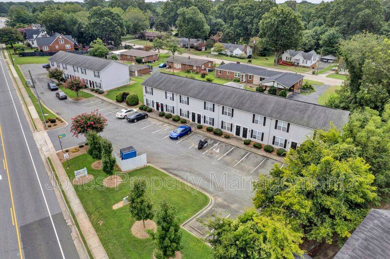 Townhouse for rent at 500 Jackson Park Rd #12, Kannapolis, NC 28083