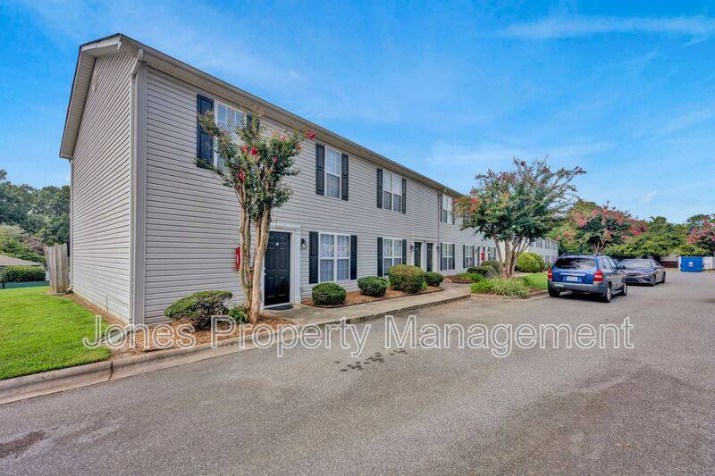 Townhouse for rent at 500 Jackson Park Rd #12, Kannapolis, NC 28083