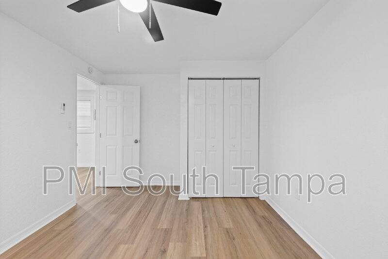 Townhouse for rent at 2108 W St Louis #B, Tampa, FL 33607