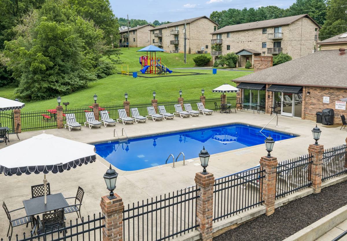 Townhouse for rent at Country Shores, 900 Cooks Valley Rd, Kingsport, TN 37664