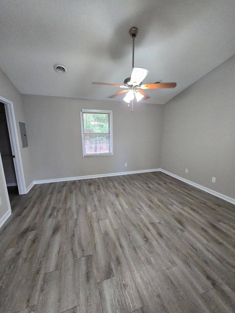 Townhouse for rent at 900 Cooks Valley Rd, Kingsport, TN 37664