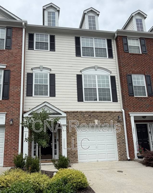 Townhouse for rent at 3832 Chattahoochee Summit Dr SE, Atlanta, GA 30339